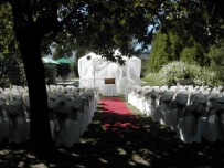 Garden wedding, Simondium lodge